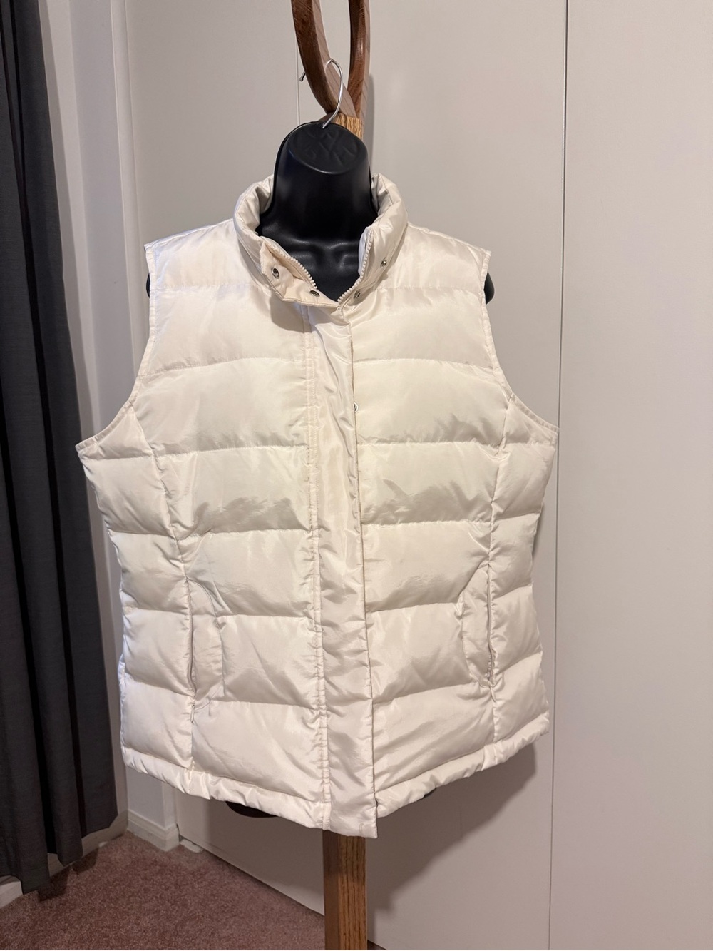 Wmn’s Talbots Classic Cream Quilted Puff Vest